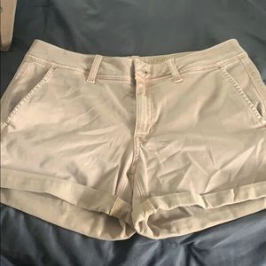 khaki short